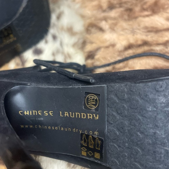 3/$20 💥 Chinese Laundry Strappy Lace-up Black Heels | Size 6.5 - Picture 10 of 10